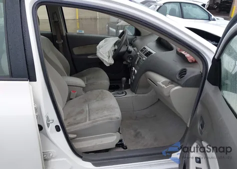 2010 Toyota Yaris z USA, uszkodzony, nr VIN JTDBT4K3XA1368339